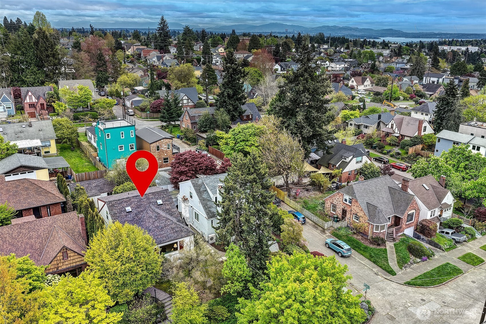 8218 Latona Avenue NE, Seattle, WA 98115