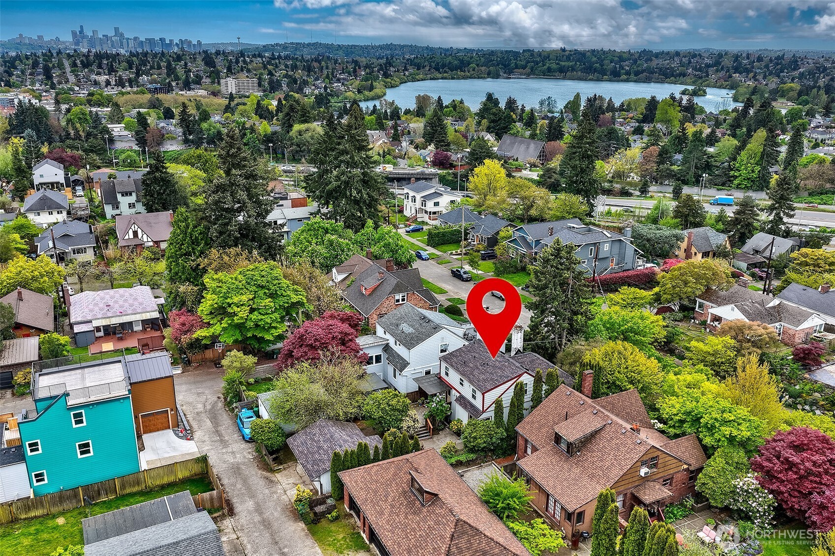 8218 Latona Avenue NE, Seattle, WA 98115