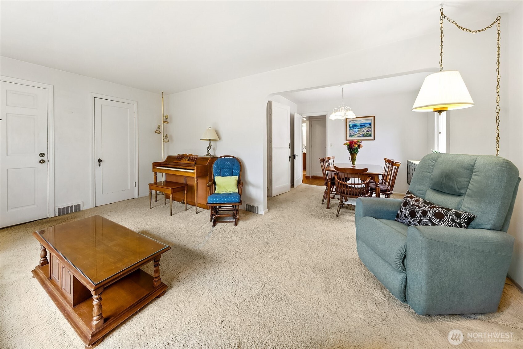 8218 Latona Avenue NE, Seattle, WA 98115