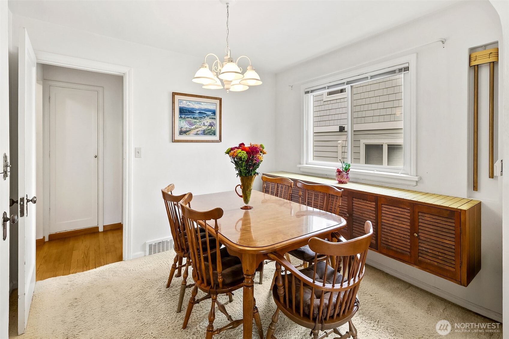 8218 Latona Avenue NE, Seattle, WA 98115
