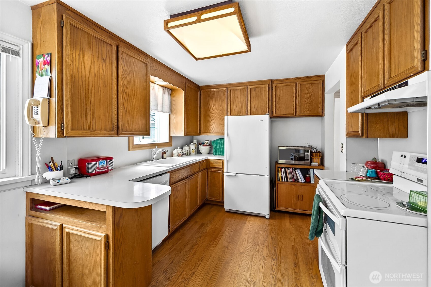 8218 Latona Avenue NE, Seattle, WA 98115