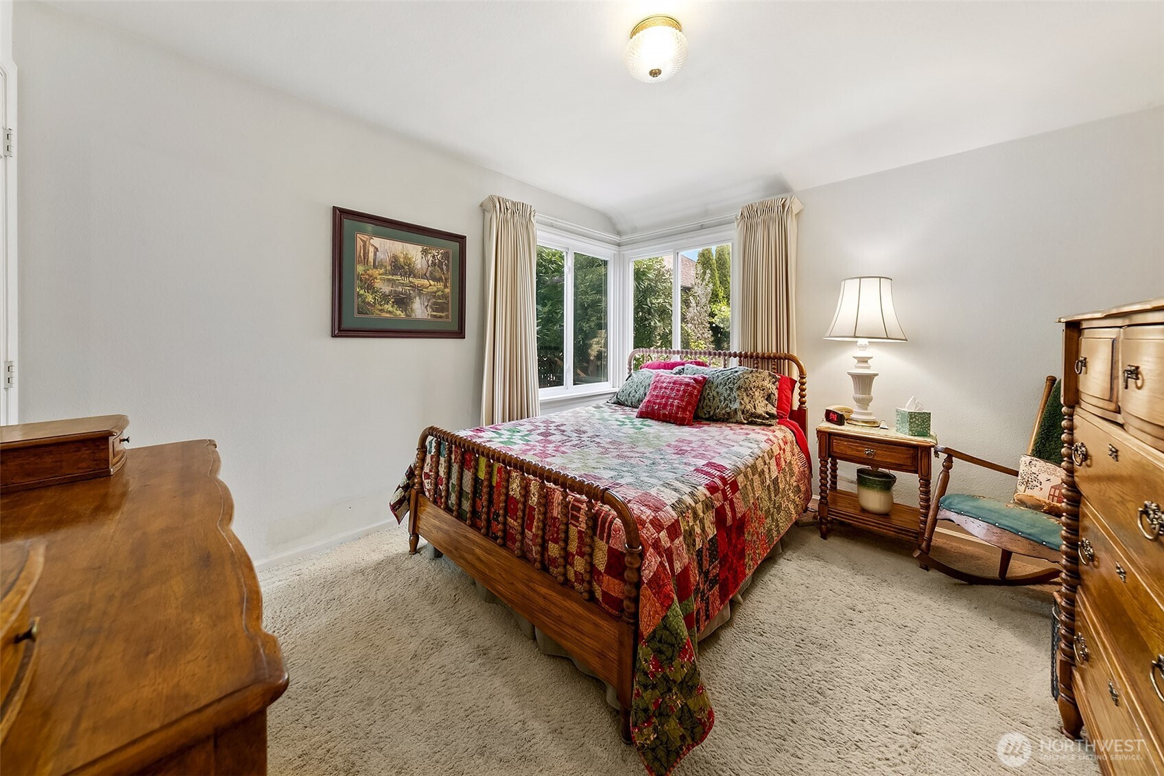 8218 Latona Avenue NE, Seattle, WA 98115
