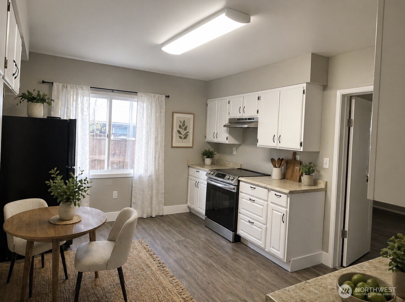 909 E 2nd Street , Aberdeen, WA 98520
