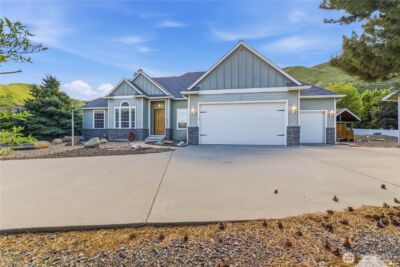 308 Kray Ike Court , Wenatchee, WA 98801 - Photo 4