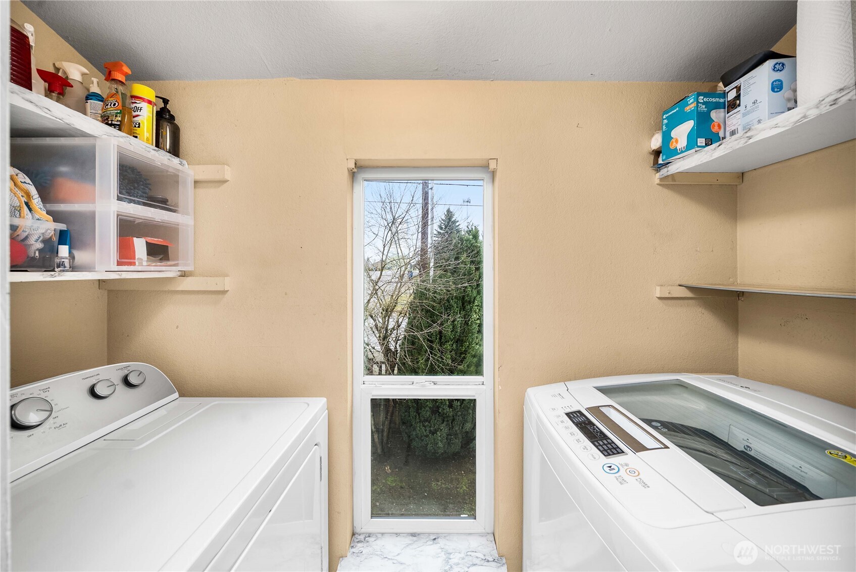 23613 112th Avenue SE #J202, Kent, WA 98031