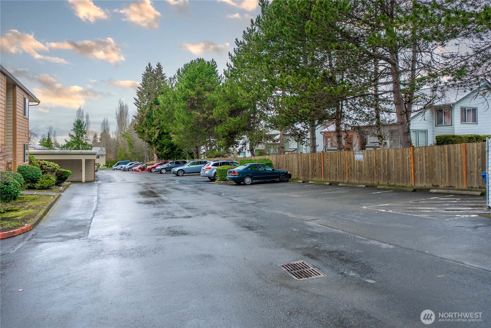 23613 112th Avenue SE #J202, Kent, WA 98031