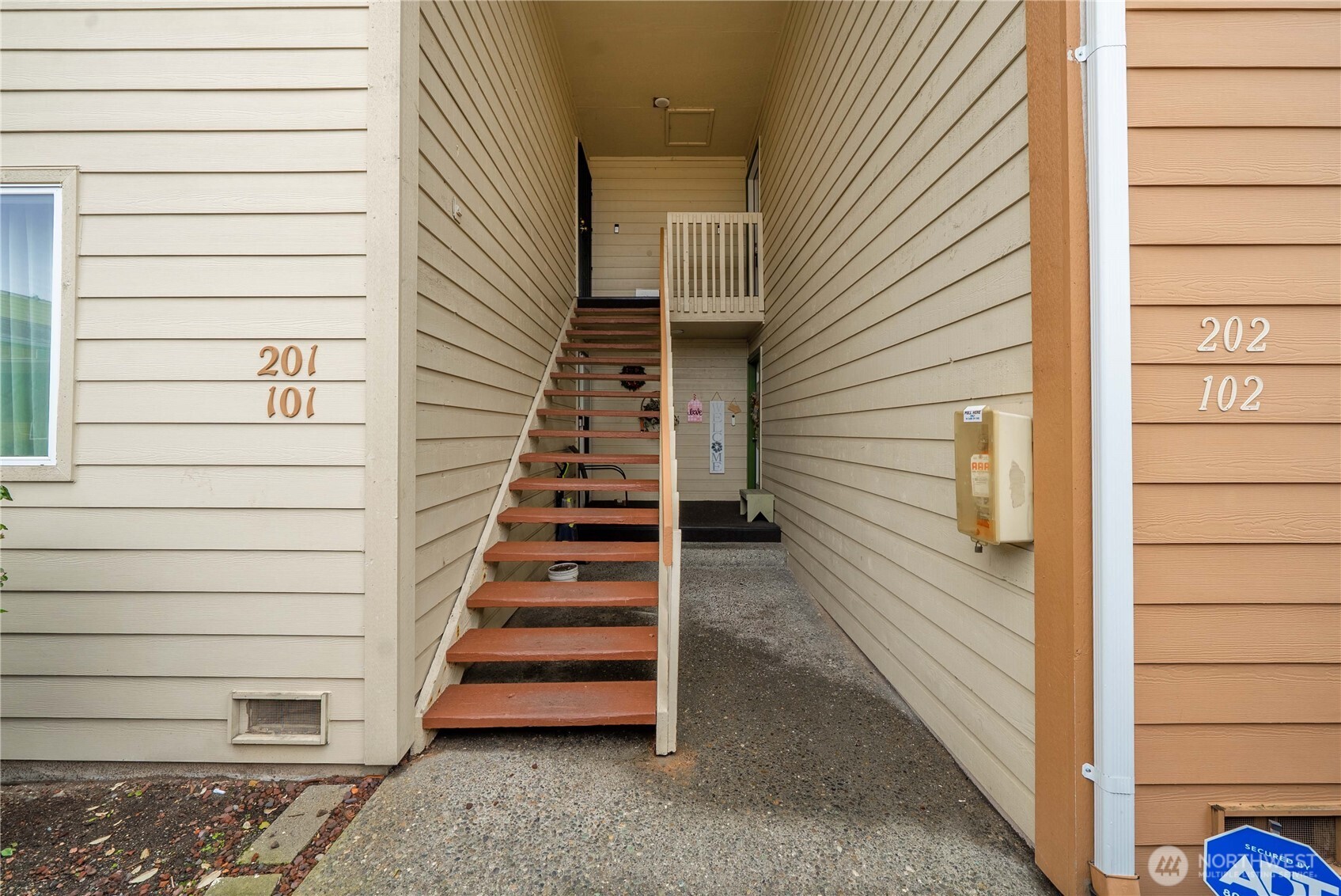 23613 112th Avenue SE #J202, Kent, WA 98031