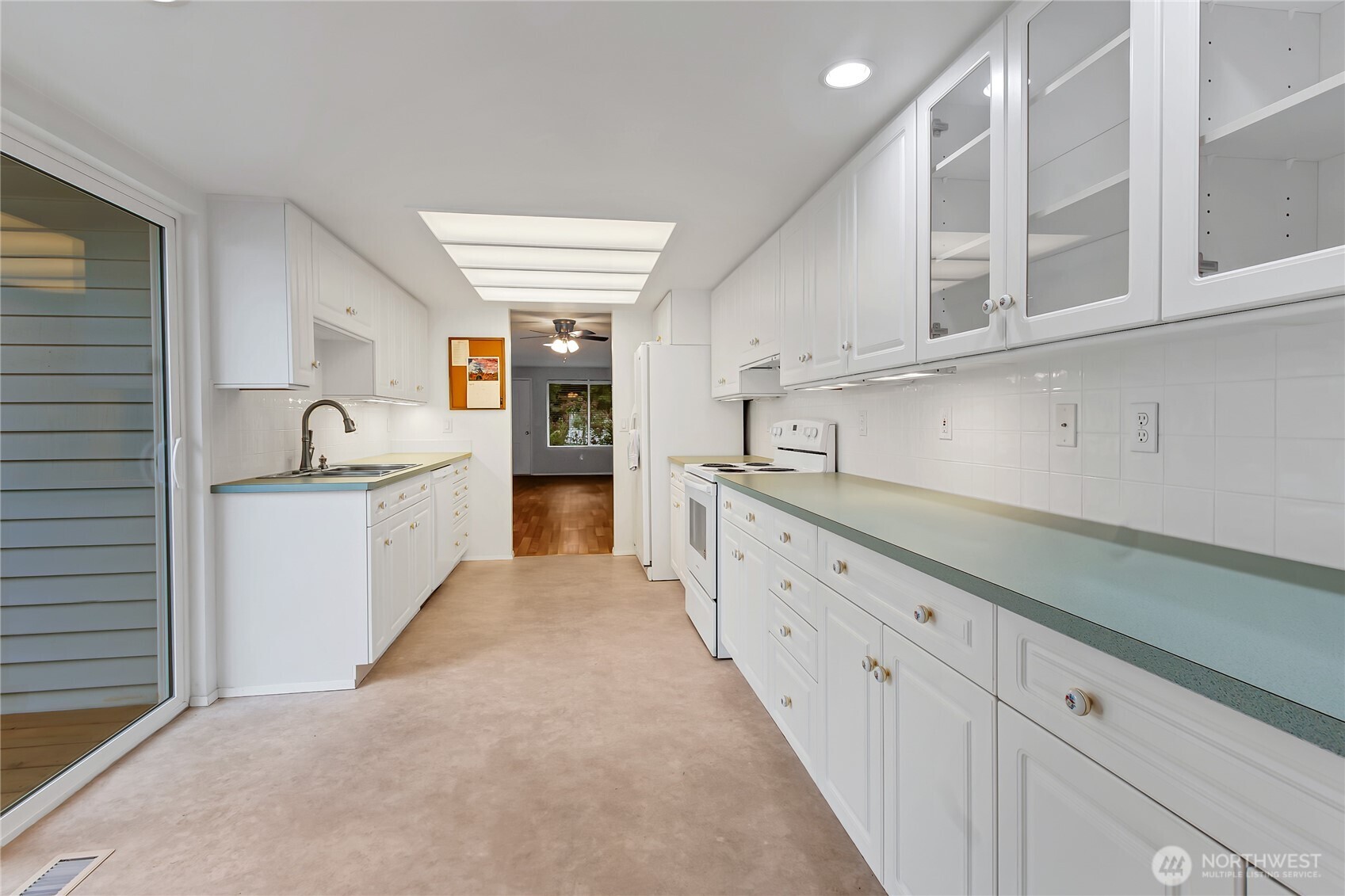 8610 Onyx Drive SW #D, Lakewood, WA 98498