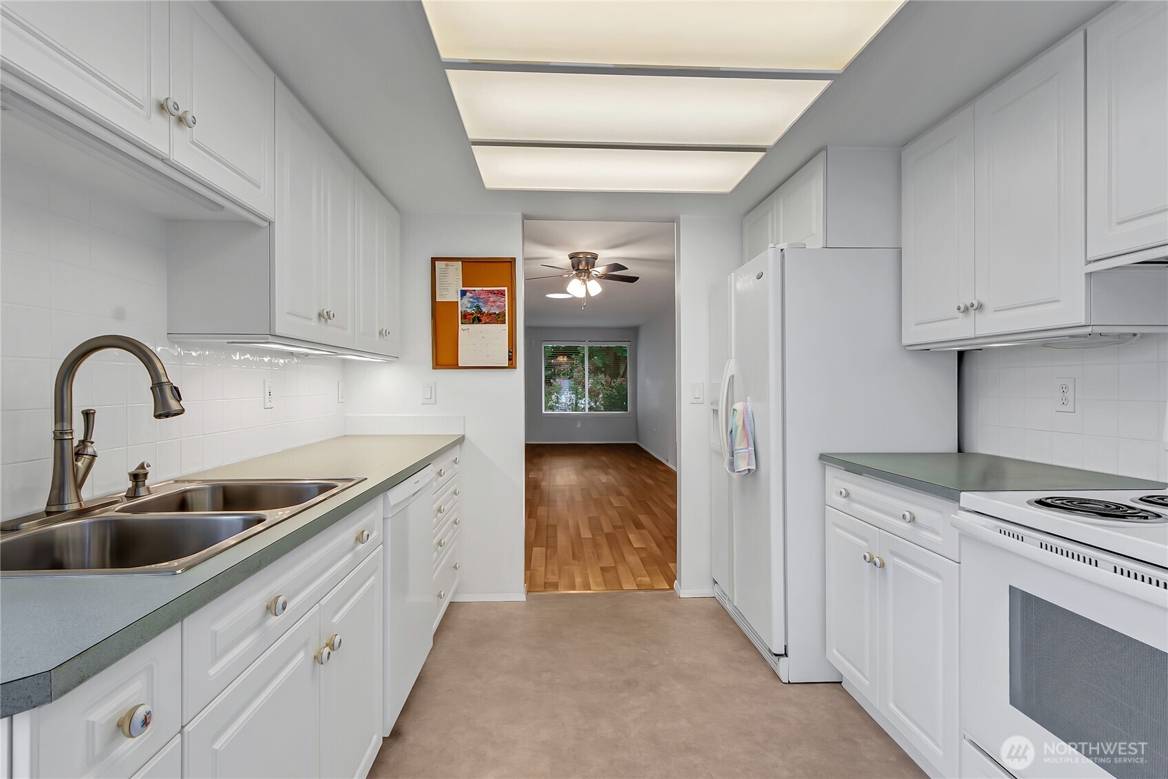 8610 Onyx Drive SW #D, Lakewood, WA 98498