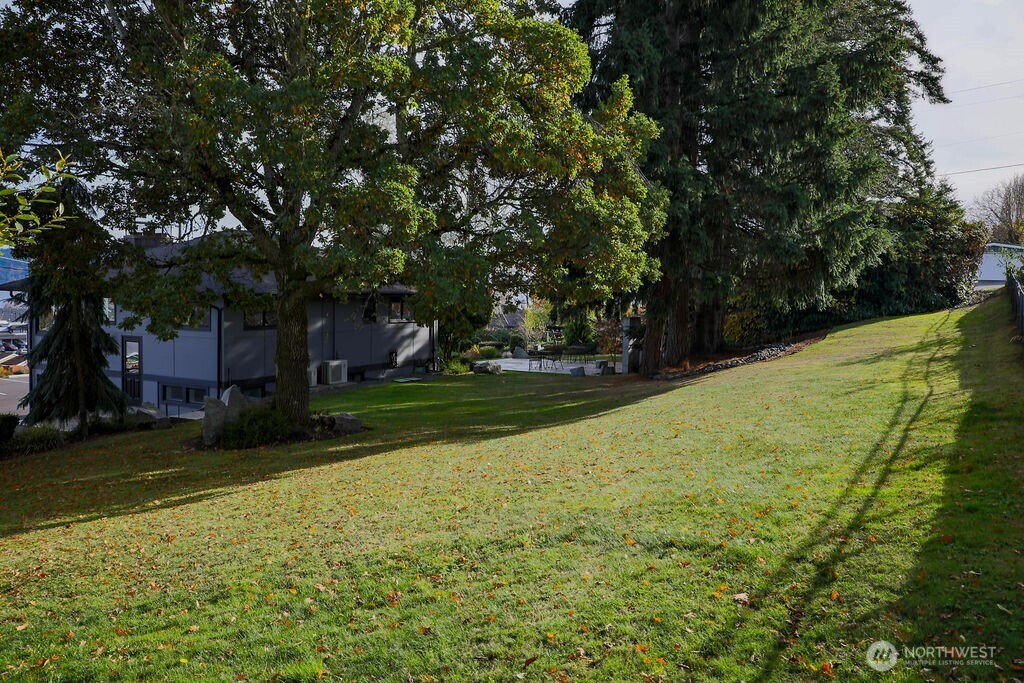 1111 NW Lowell Street , Silverdale, WA 98383