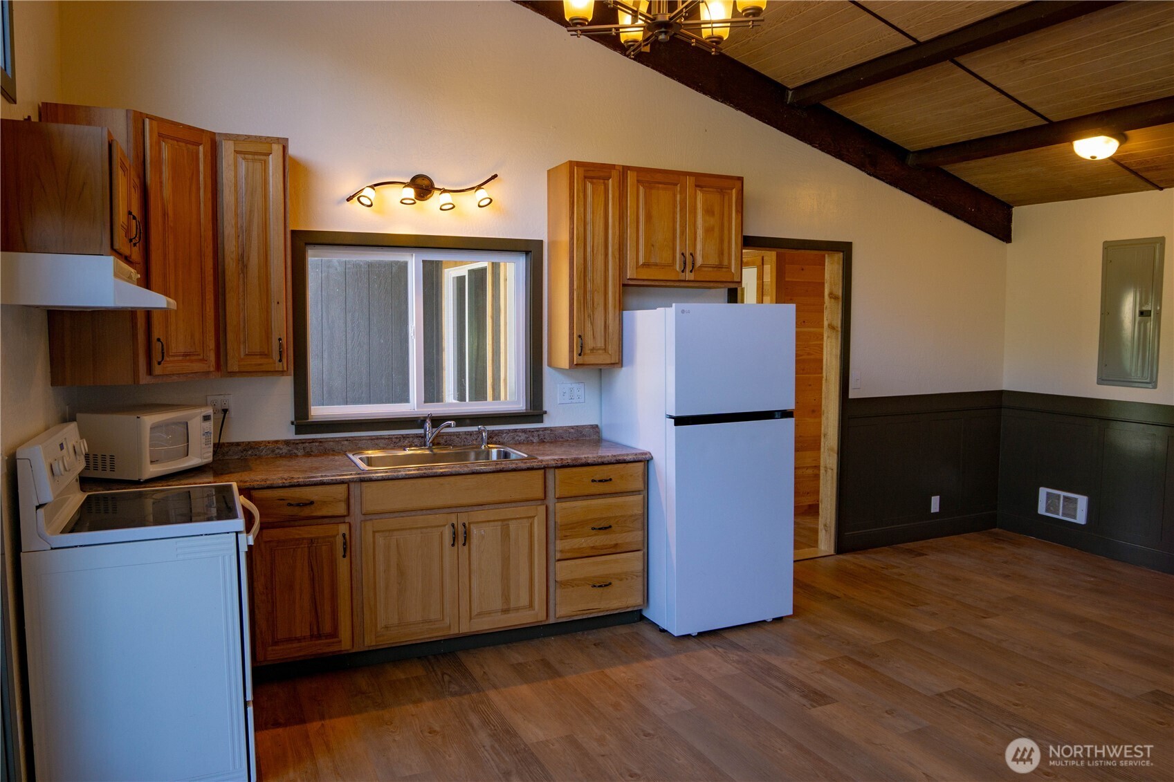 570 S Shore Road , Port Angeles, WA 98363