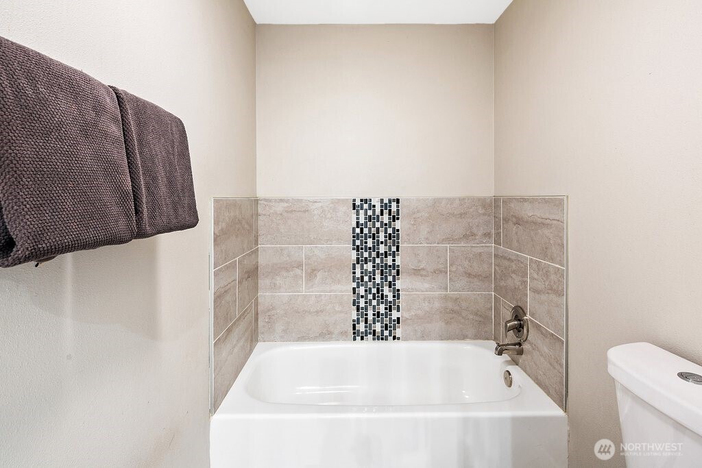 1431 NW Richmond Beach Road #1, Shoreline, WA 98177