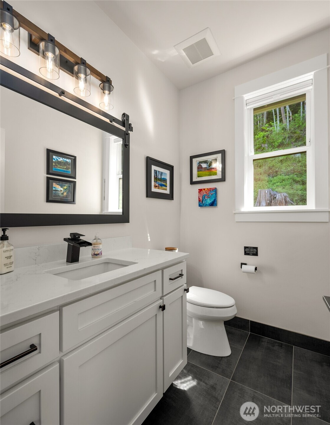 17345 Olympic Pl , Mount Vernon, WA 98274