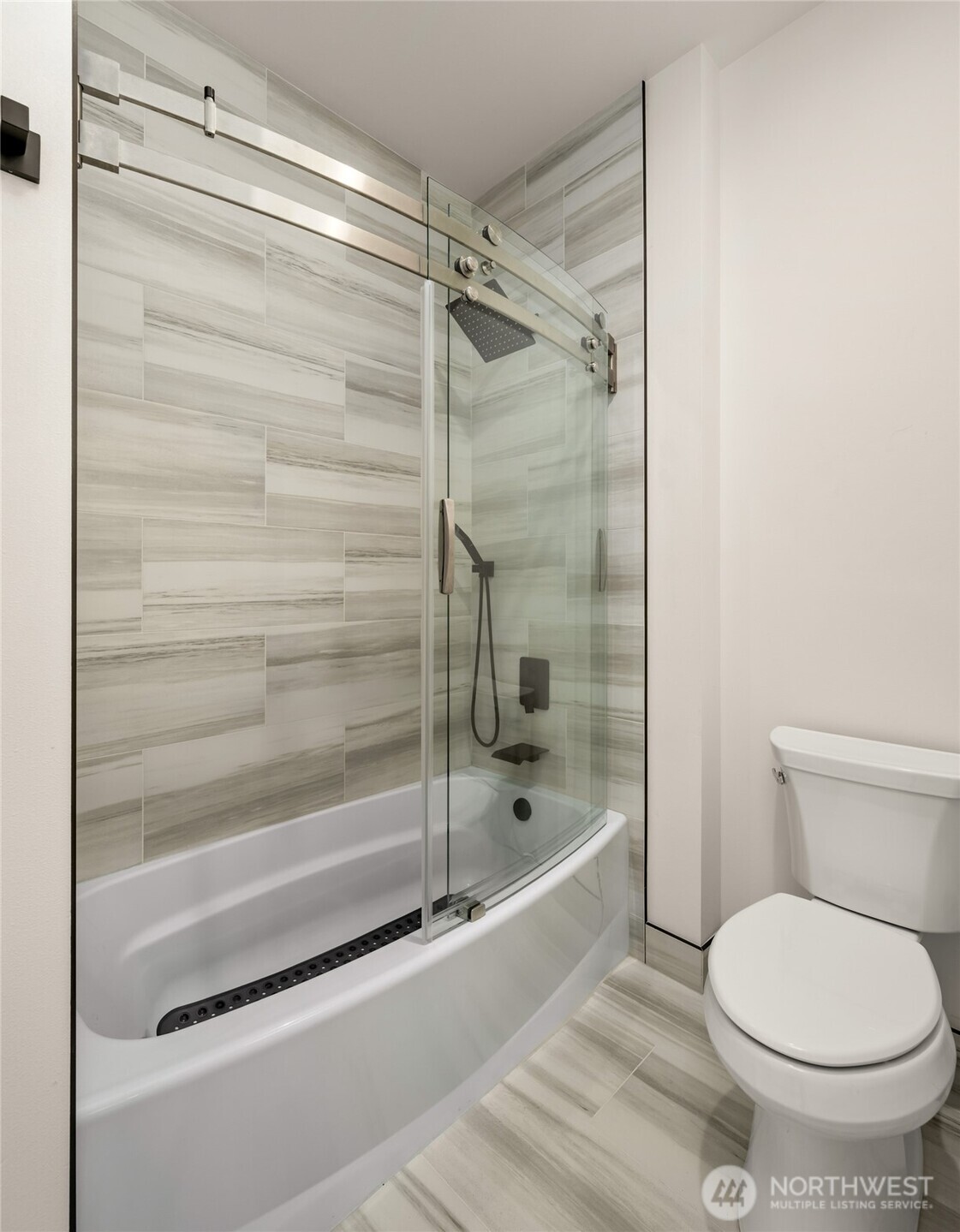17345 Olympic Pl , Mount Vernon, WA 98274