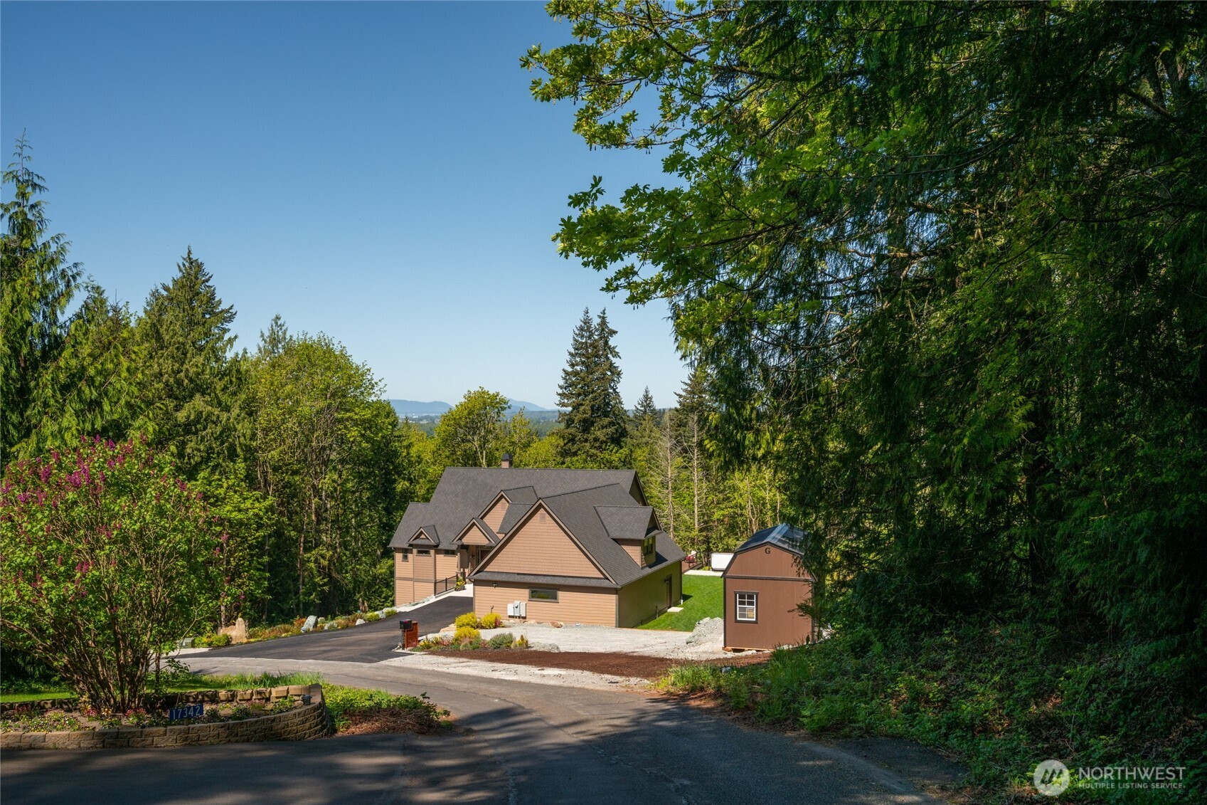 17345 Olympic Pl , Mount Vernon, WA 98274