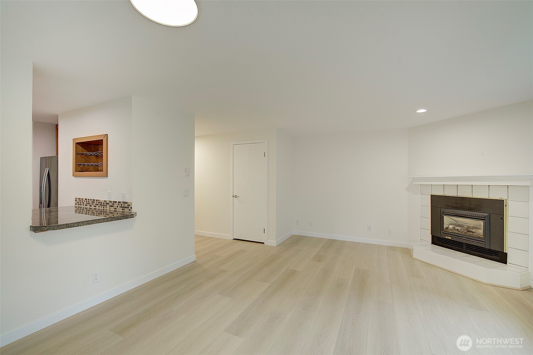 10248 NE 138th Place #B3, Kirkland, WA 98034