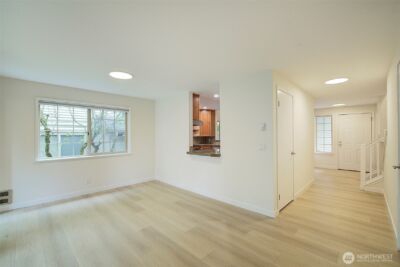 10248 NE 138th Place #B3, Kirkland, WA 98034 - Photo 12