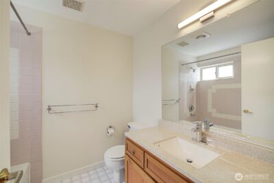 10248 NE 138th Place #B3, Kirkland, WA 98034 - Photo 16