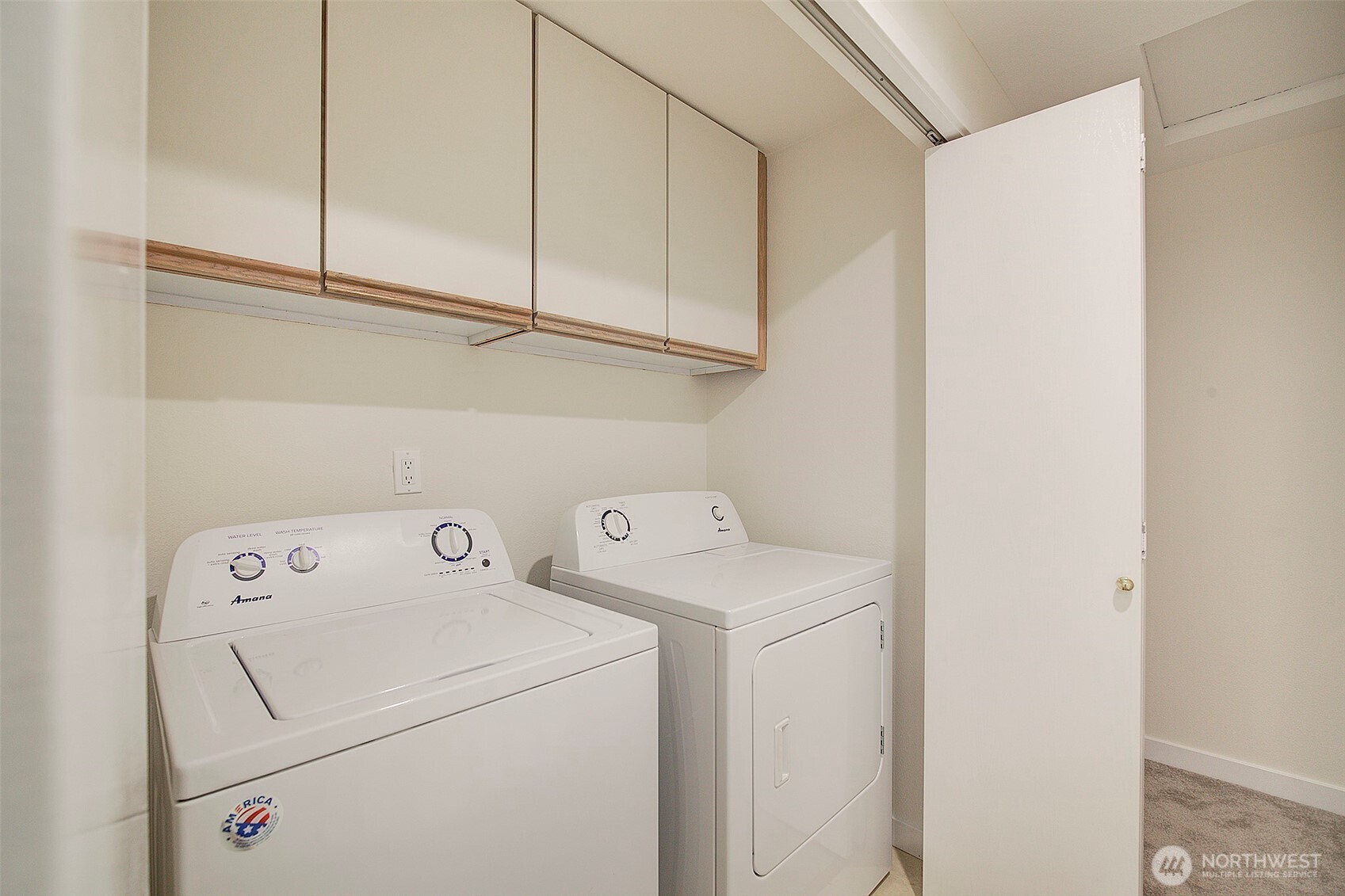 10248 NE 138th Place #B3, Kirkland, WA 98034