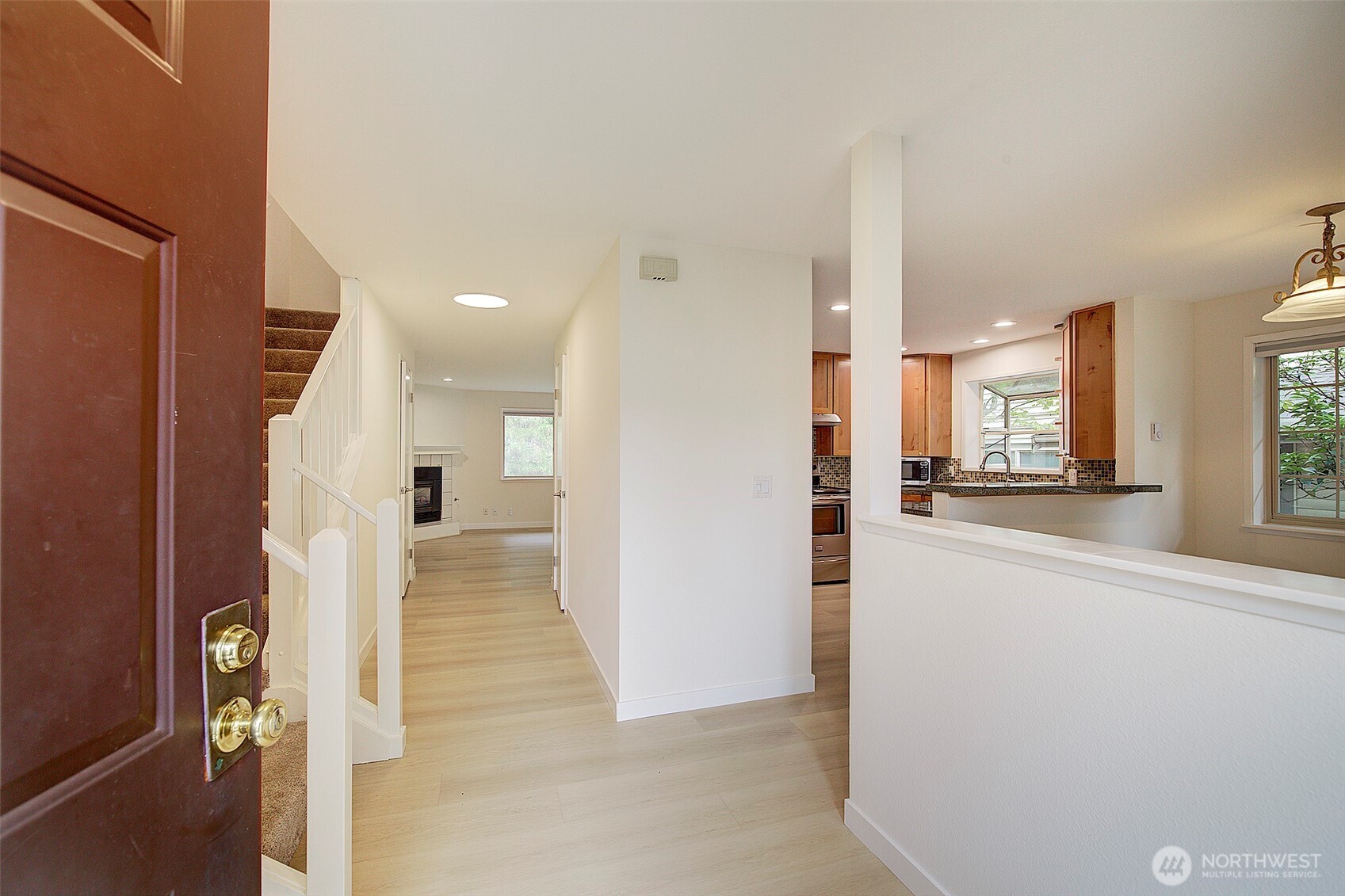 10248 NE 138th Place #B3, Kirkland, WA 98034