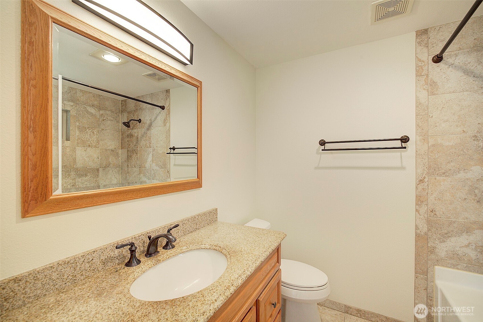 10248 NE 138th Place #B3, Kirkland, WA 98034
