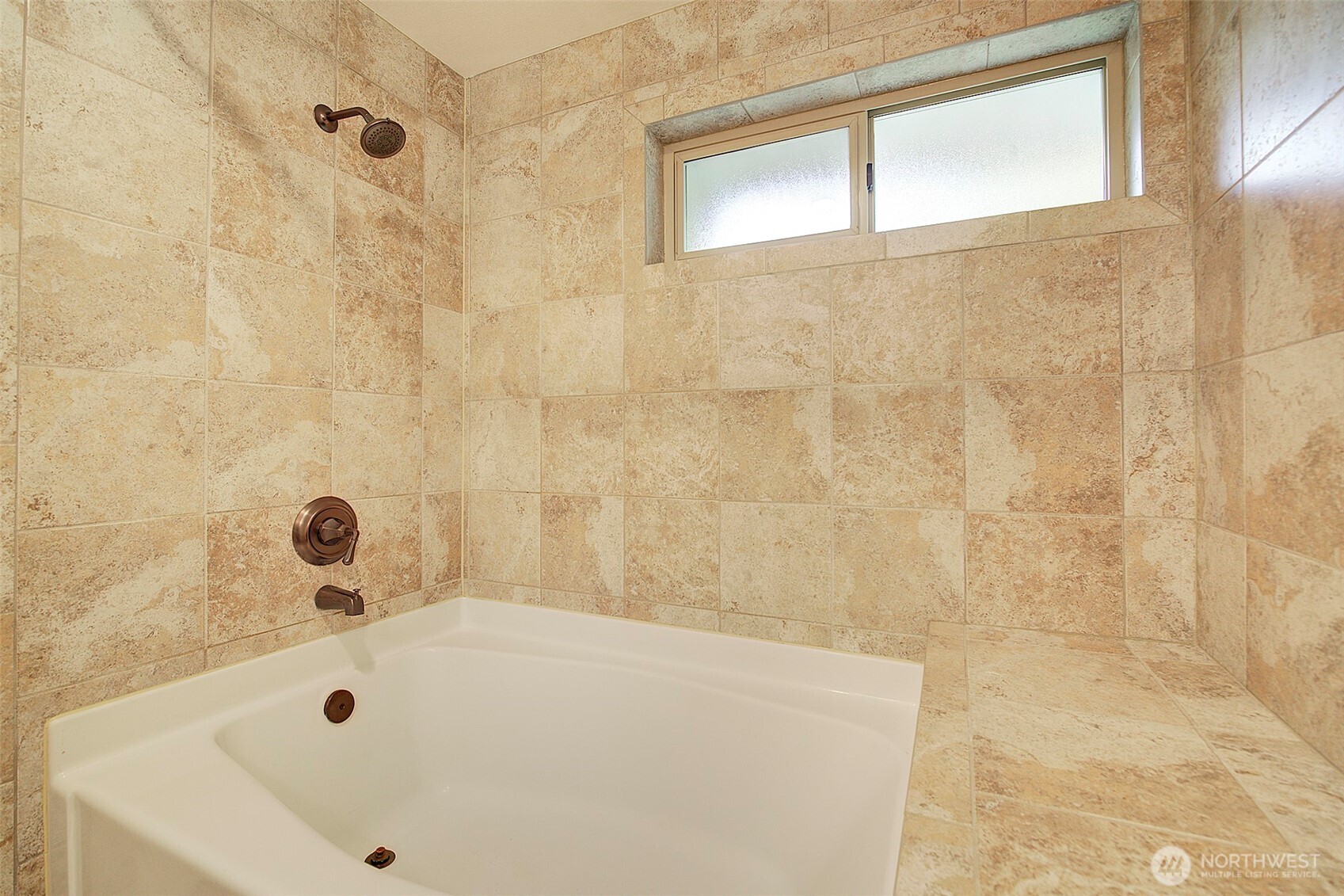 10248 NE 138th Place #B3, Kirkland, WA 98034