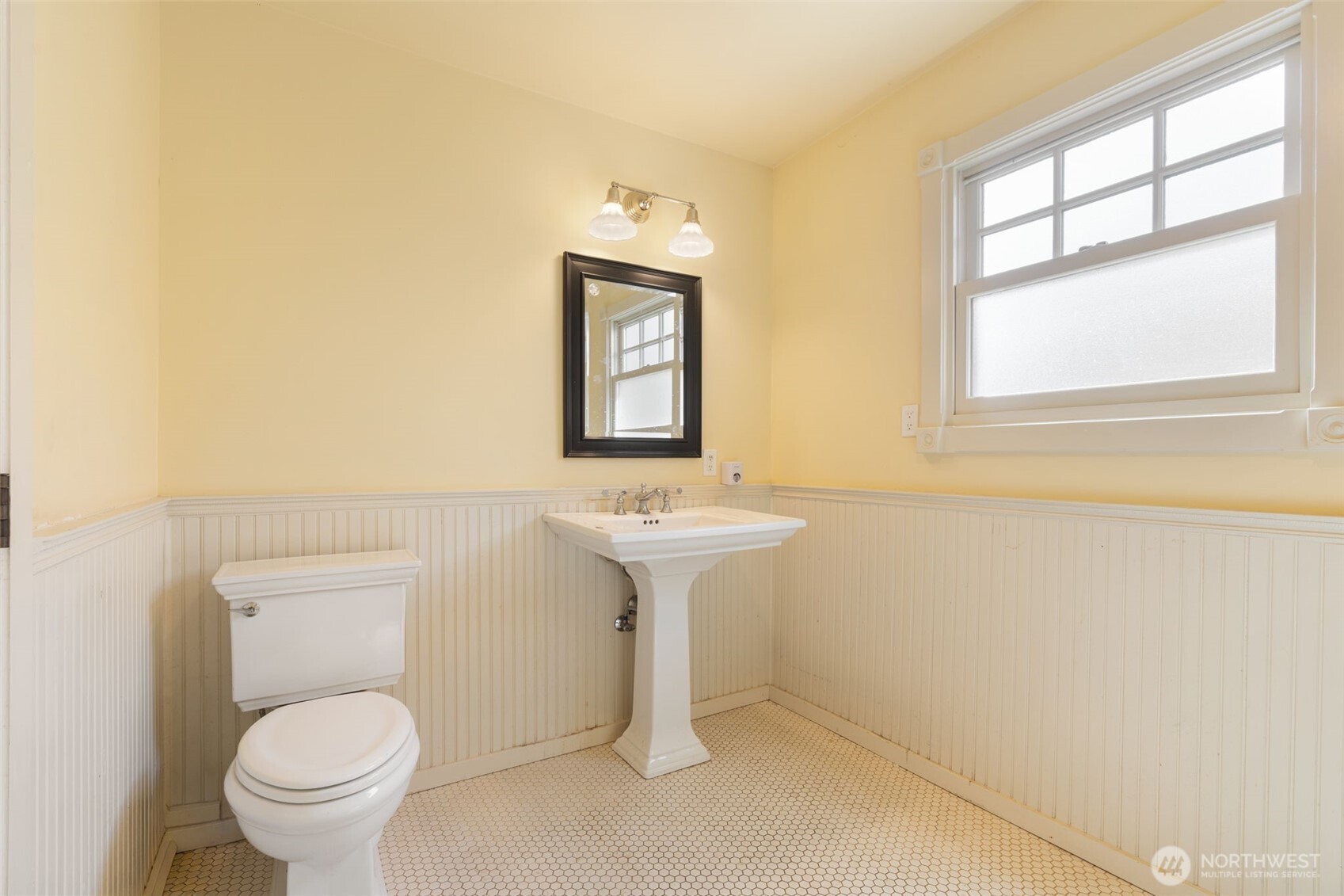 726 E Street , Centralia, WA 98531