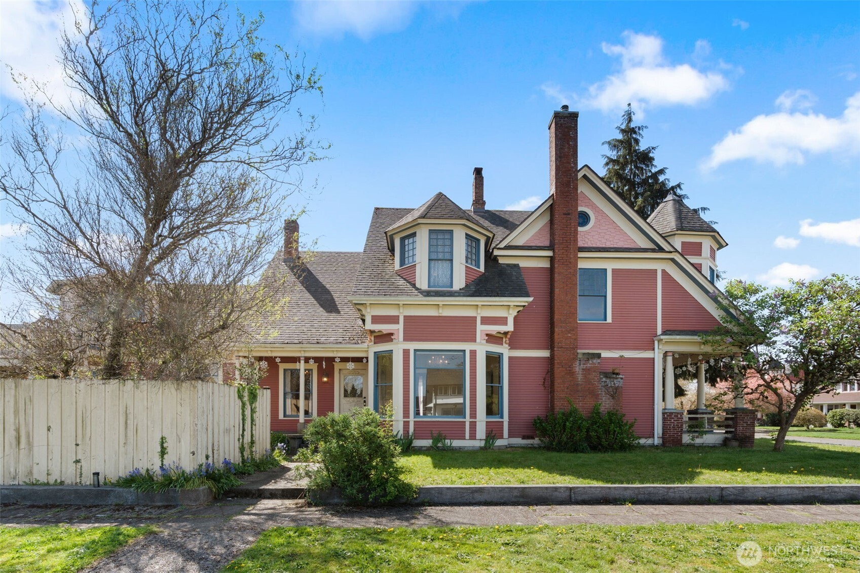 726 E Street , Centralia, WA 98531