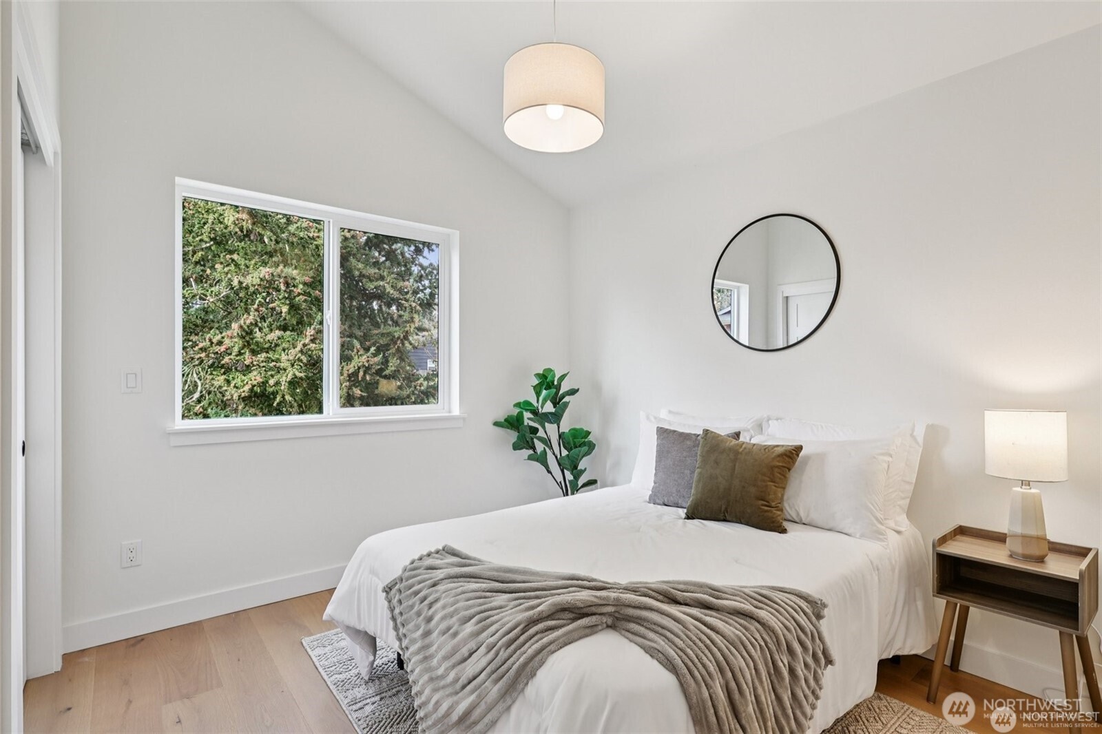 20205 5th Avenue NW, Shoreline, WA 98177