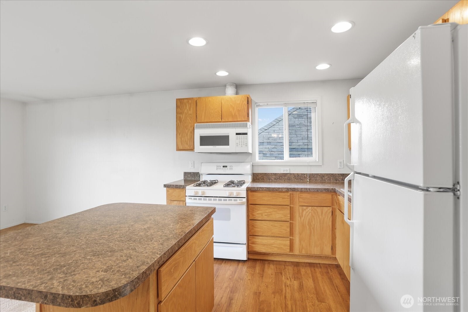 2609 W Marine View Drive #2, Everett, WA 98201