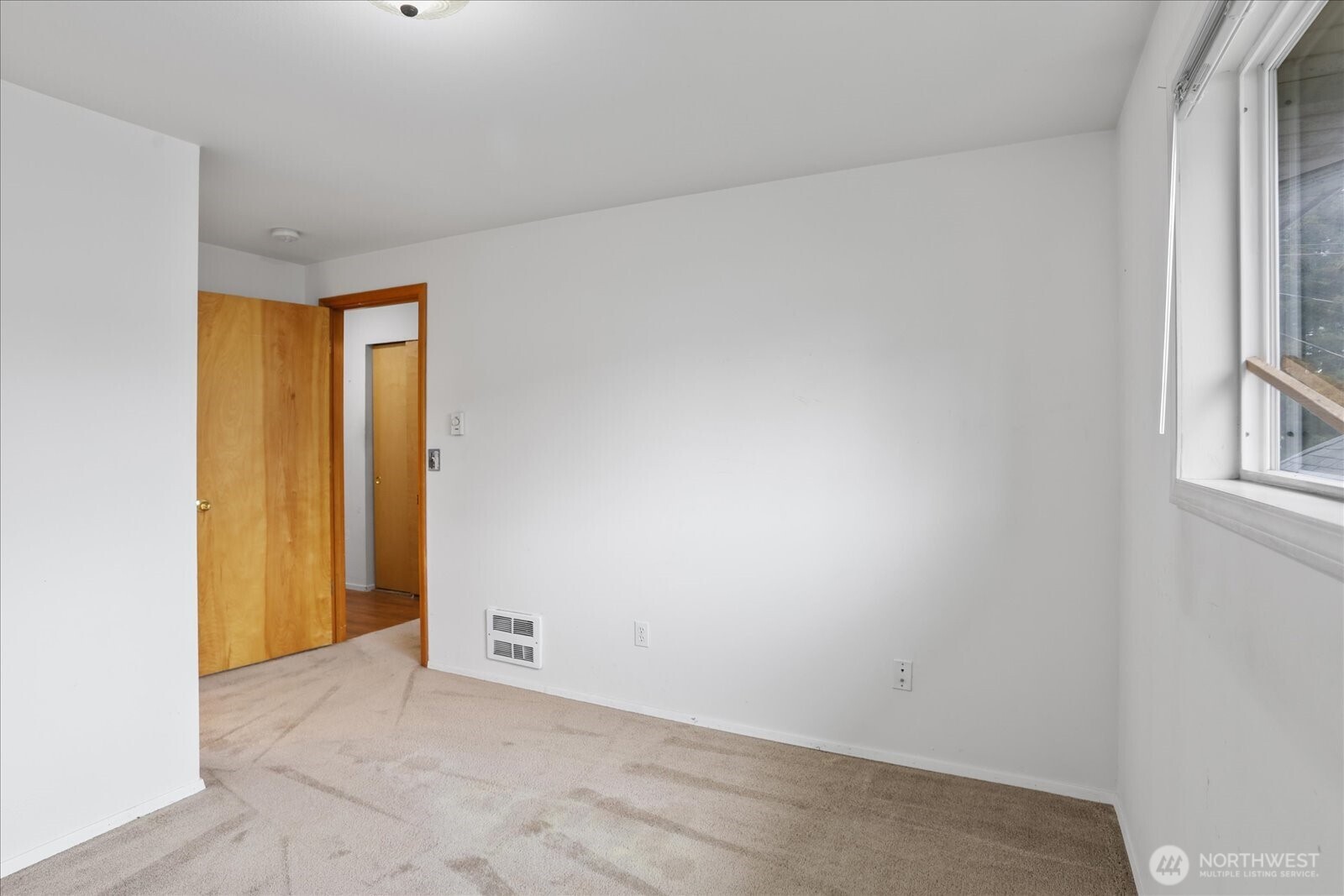 2609 W Marine View Drive #2, Everett, WA 98201