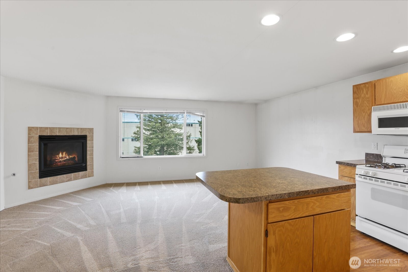 2609 W Marine View Drive #2, Everett, WA 98201