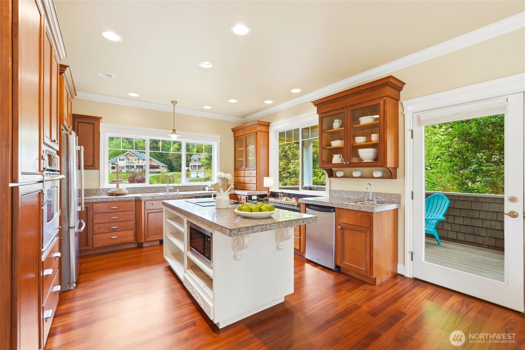 2780 S Utopian Way , Camano Island, WA 98282