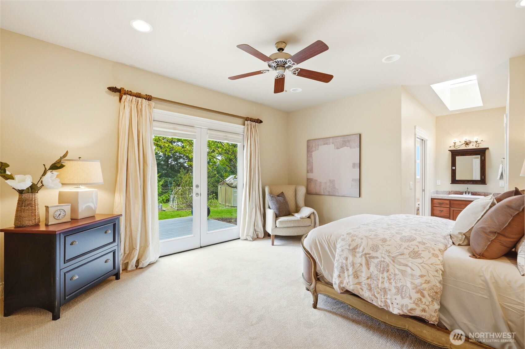2780 S Utopian Way , Camano Island, WA 98282