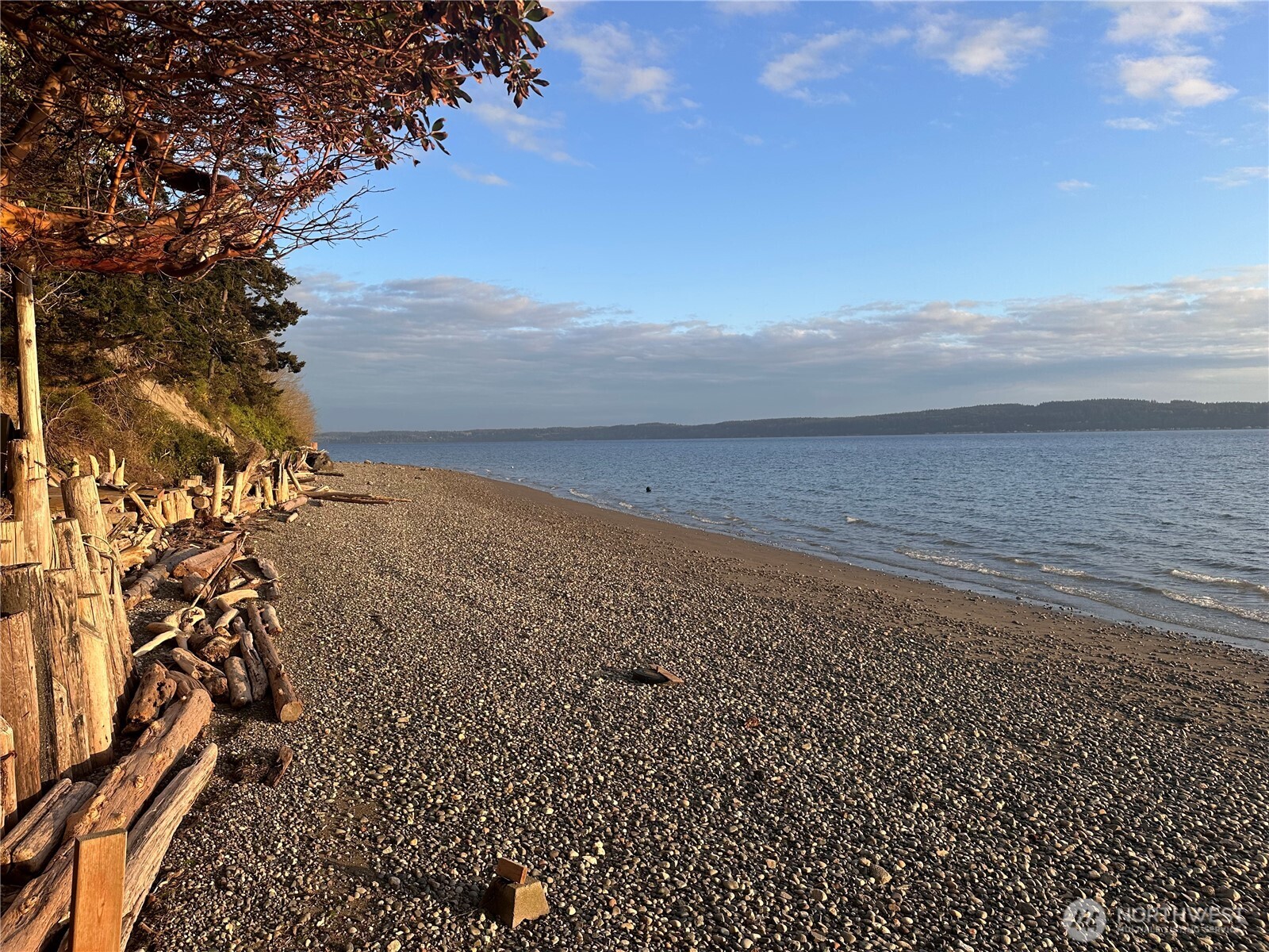 2780 S Utopian Way , Camano Island, WA 98282