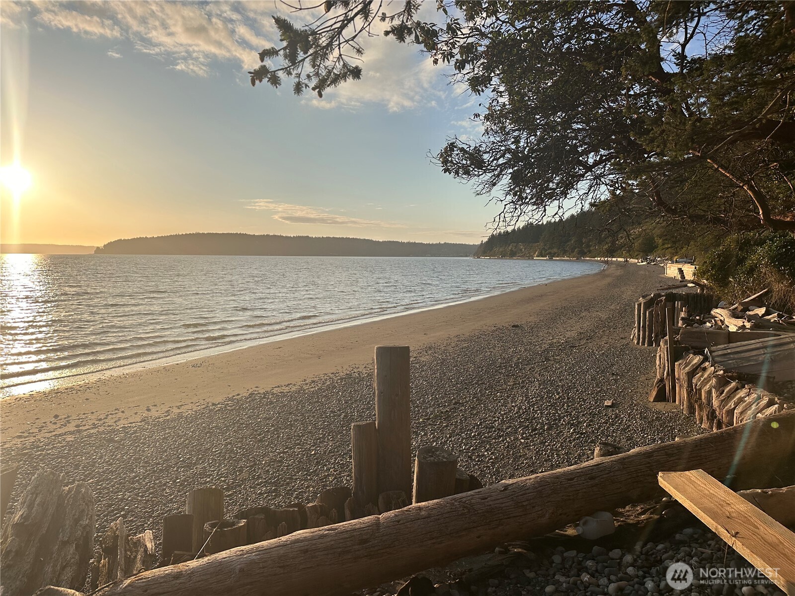 2780 S Utopian Way , Camano Island, WA 98282