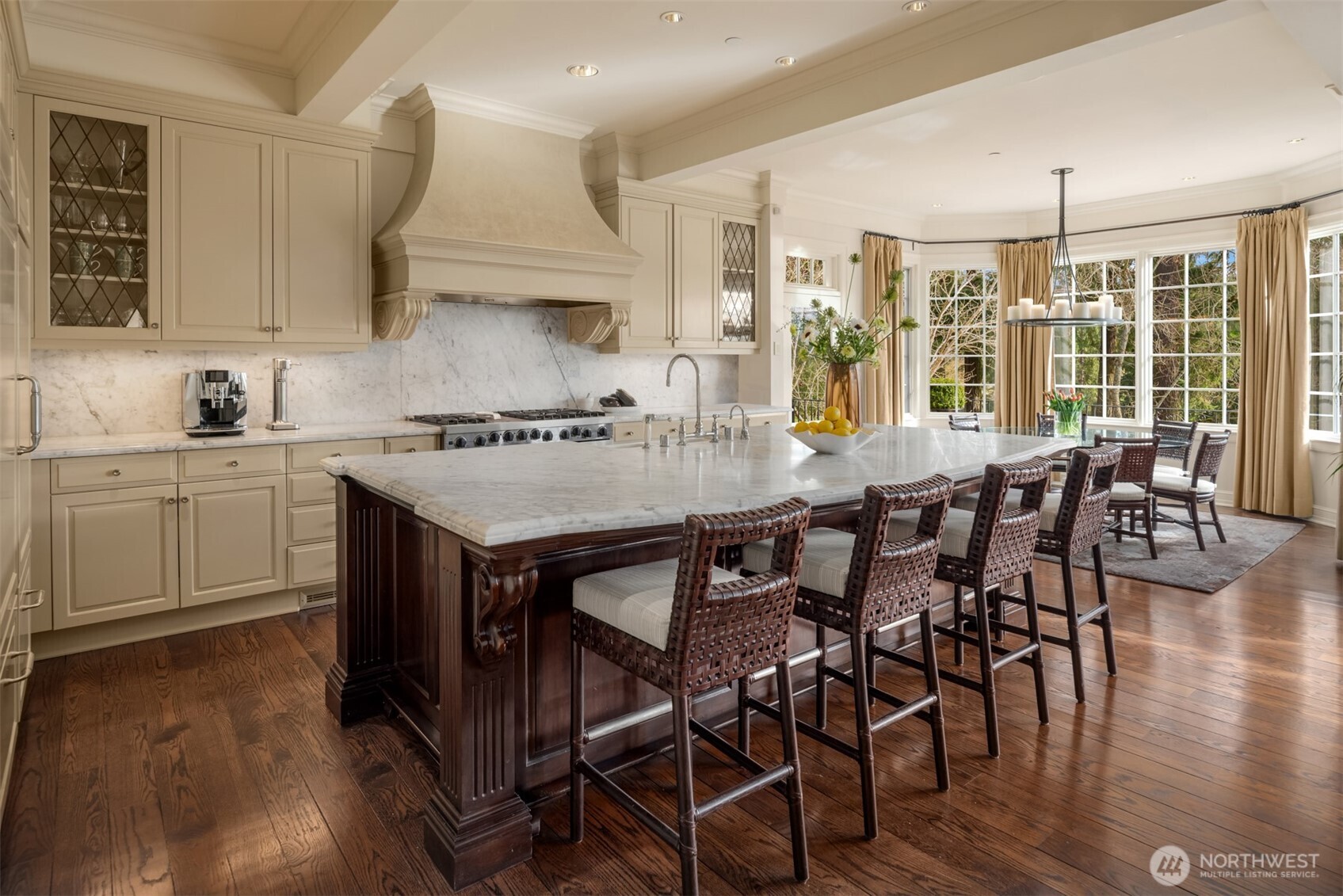 2010 79th Avenue NE, Medina, WA 98039