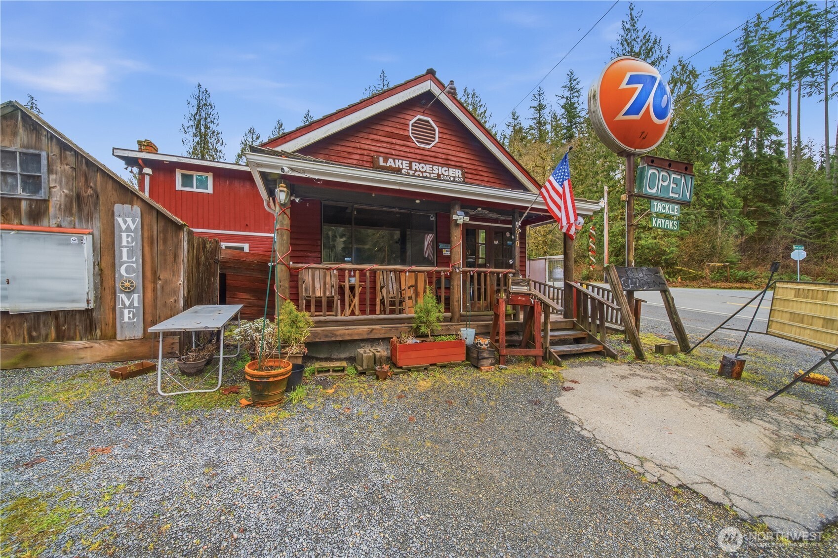 810 S Lake Roesiger Road , Snohomish, WA 98290