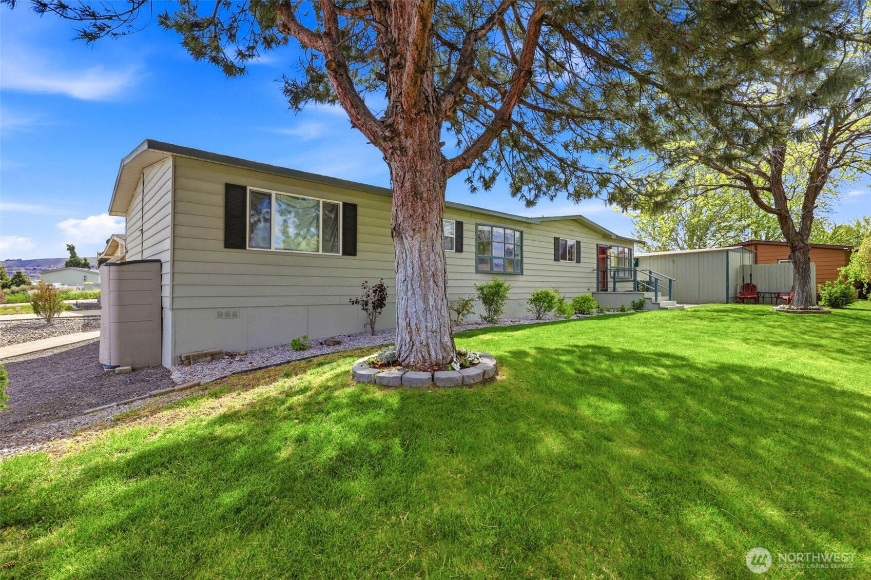 240 Skyline Drive , Richland, WA 99352