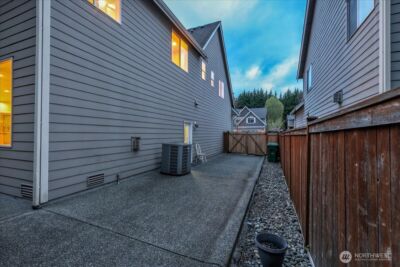 11526 160th Court NE, Redmond, WA 98052-2635 - Photo 35