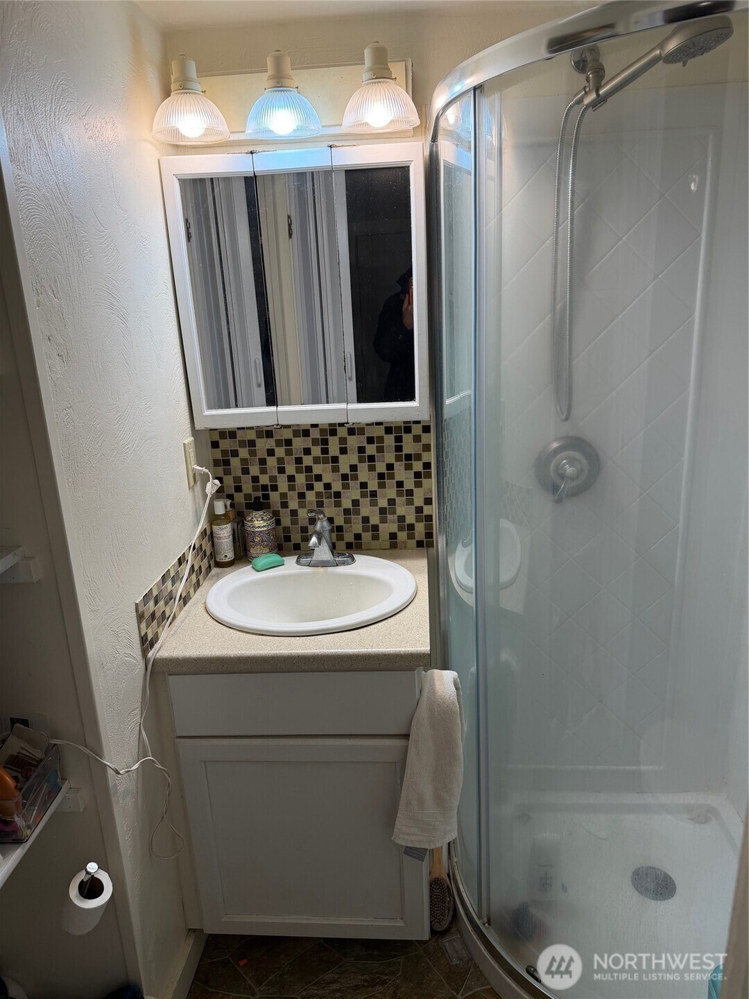 1275 Northlake Way NW, Bremerton, WA 98312
