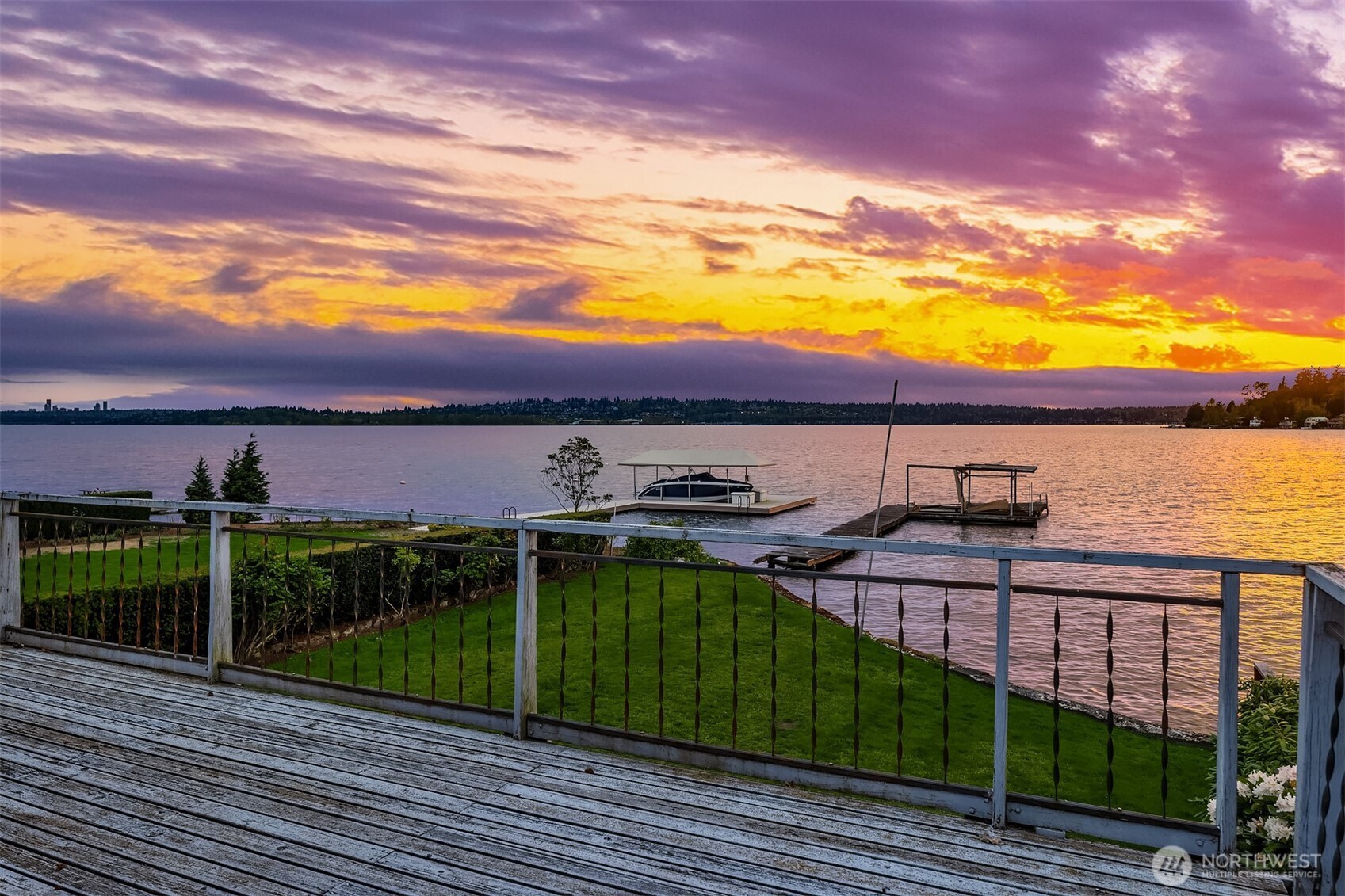 1811 1/2 10th Street W, Kirkland, WA 98033