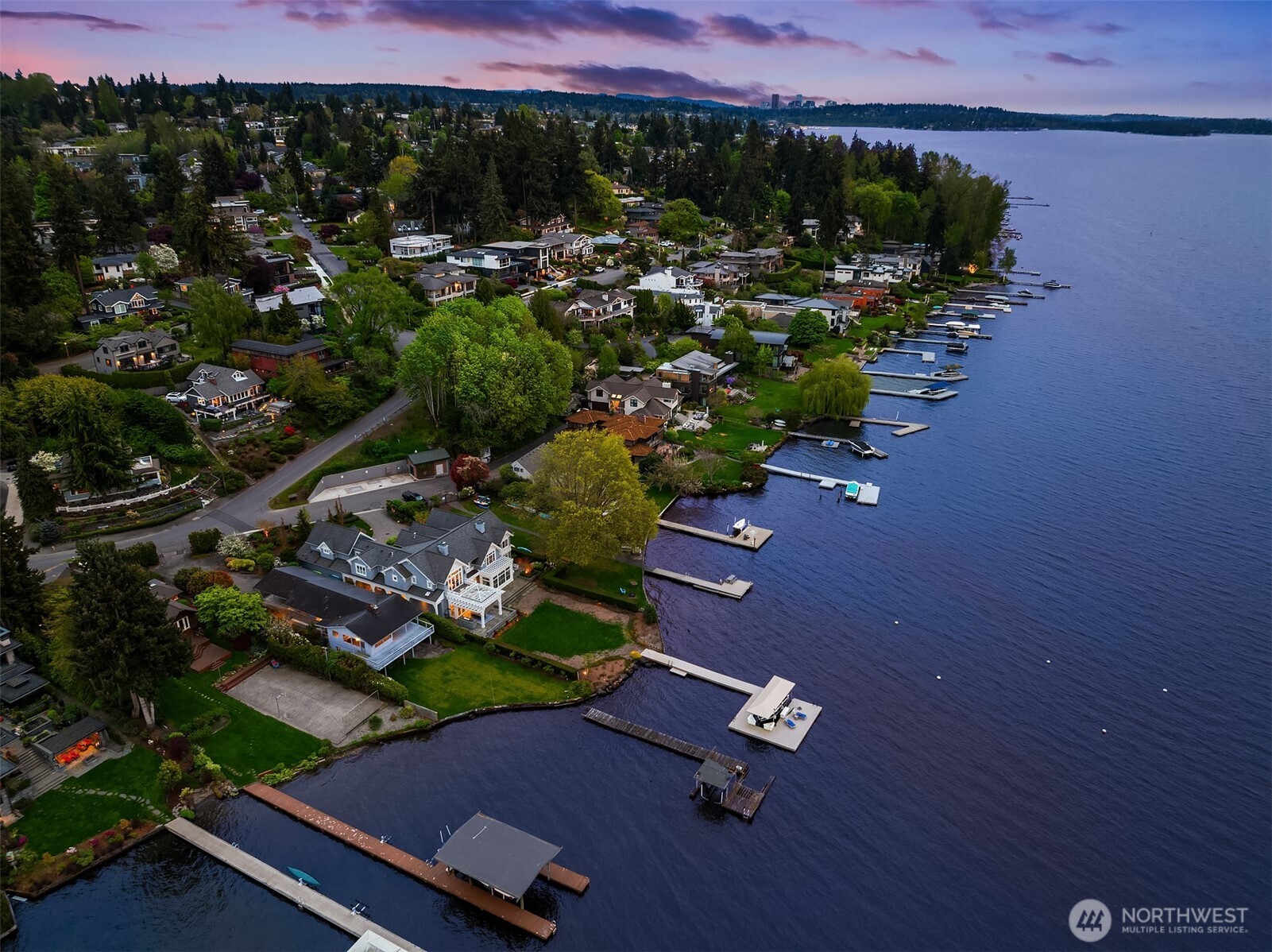 1811 1/2 10th Street W, Kirkland, WA 98033