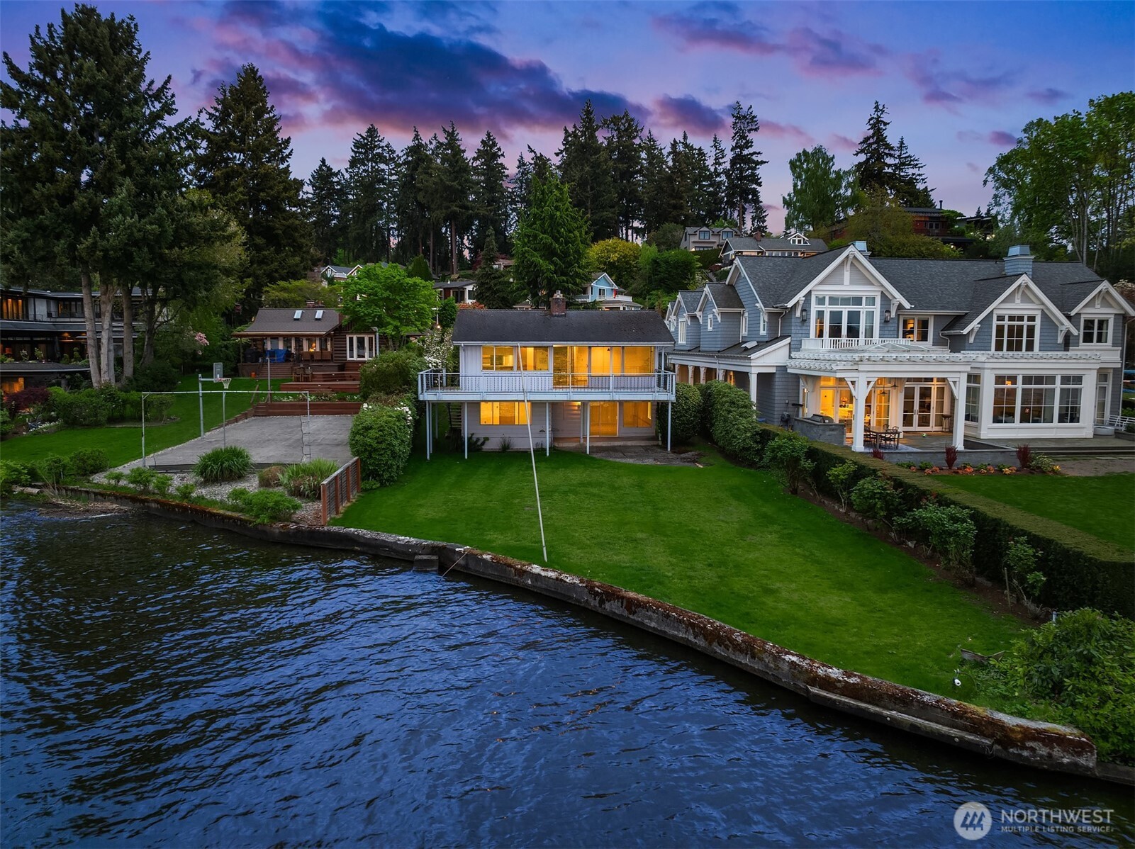 1811 1/2 10th Street W, Kirkland, WA 98033