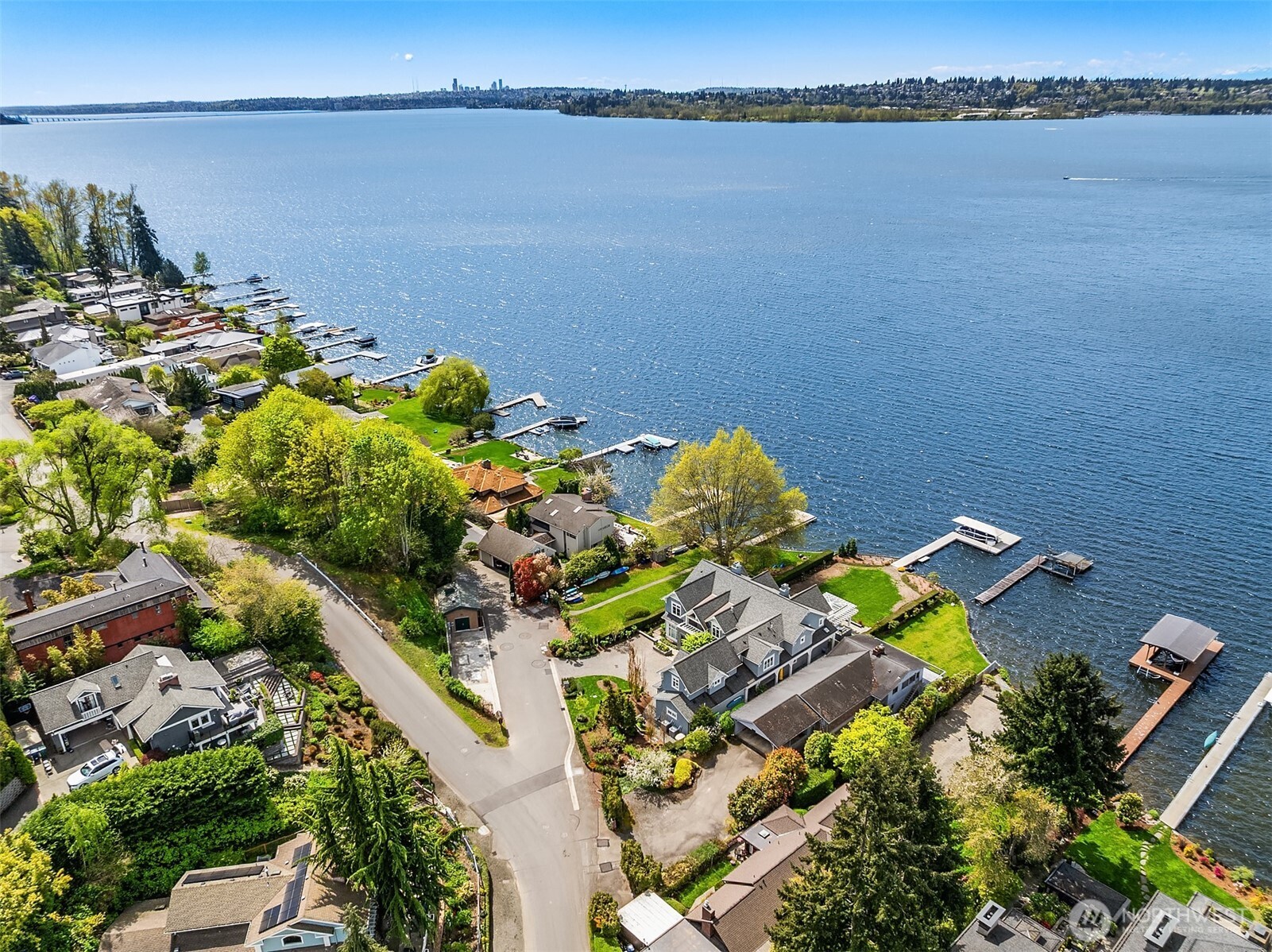 1811 1/2 10th Street W, Kirkland, WA 98033