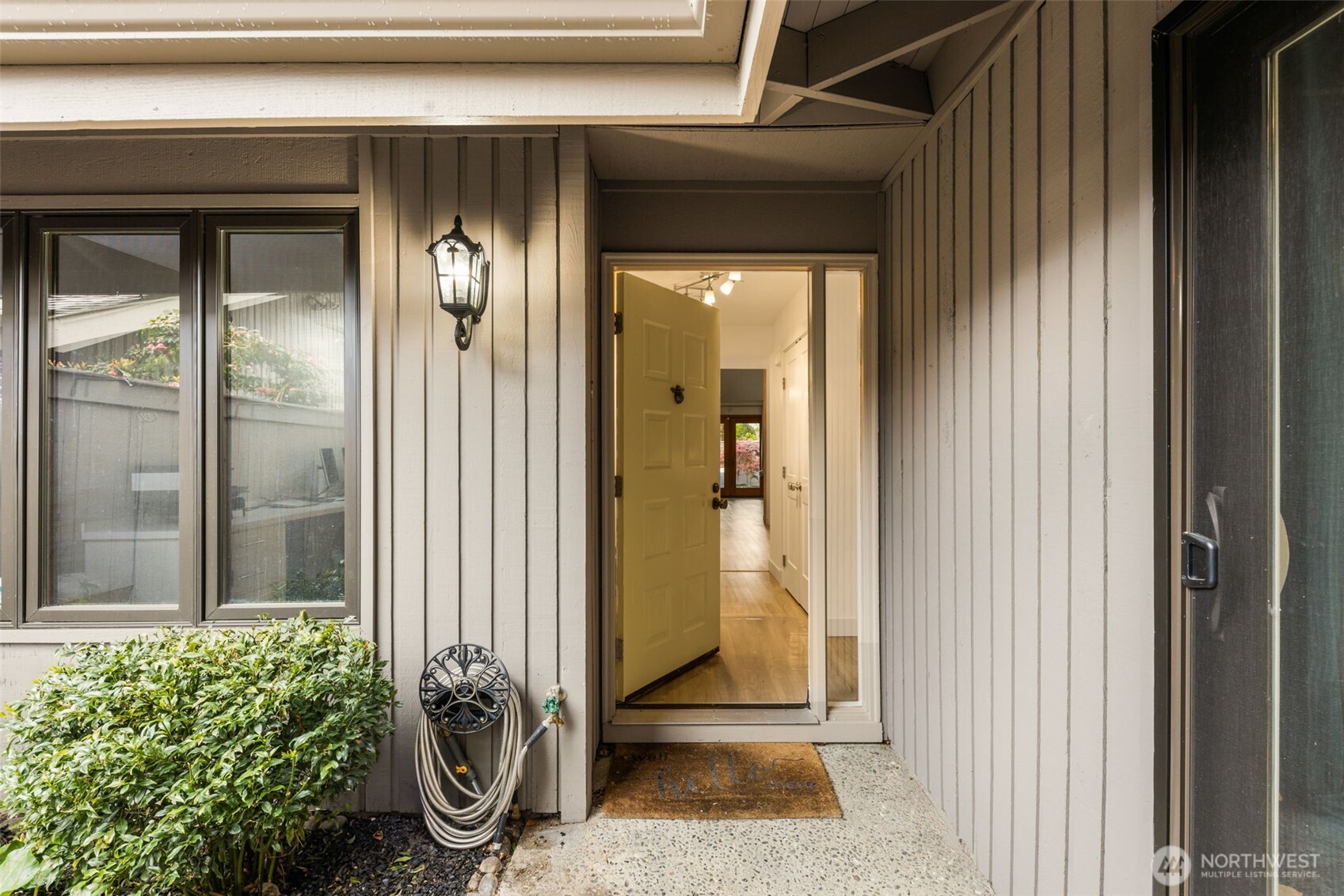 14226 NE 2nd Place #65, Bellevue, WA 98007