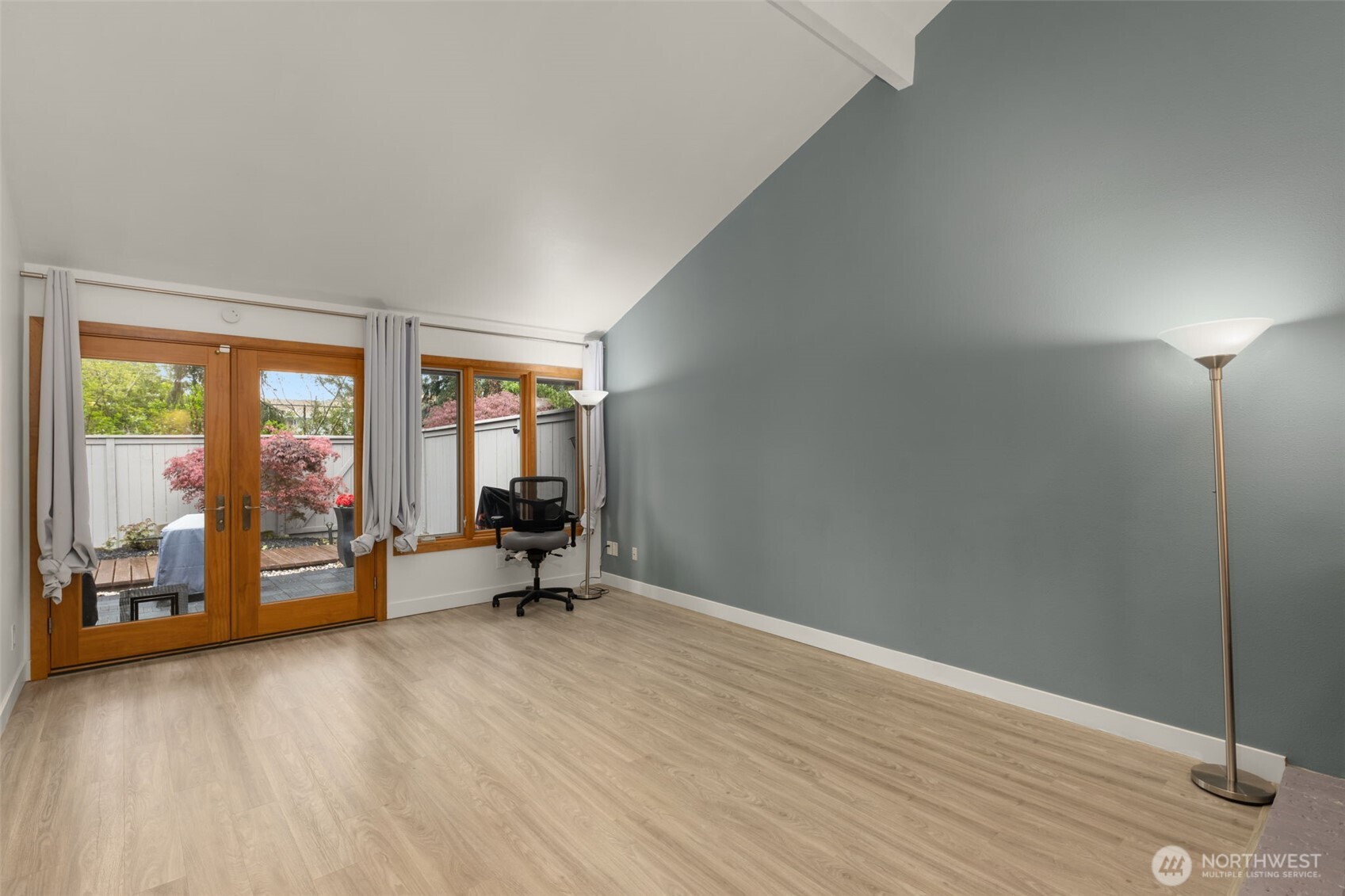 14226 NE 2nd Place #65, Bellevue, WA 98007