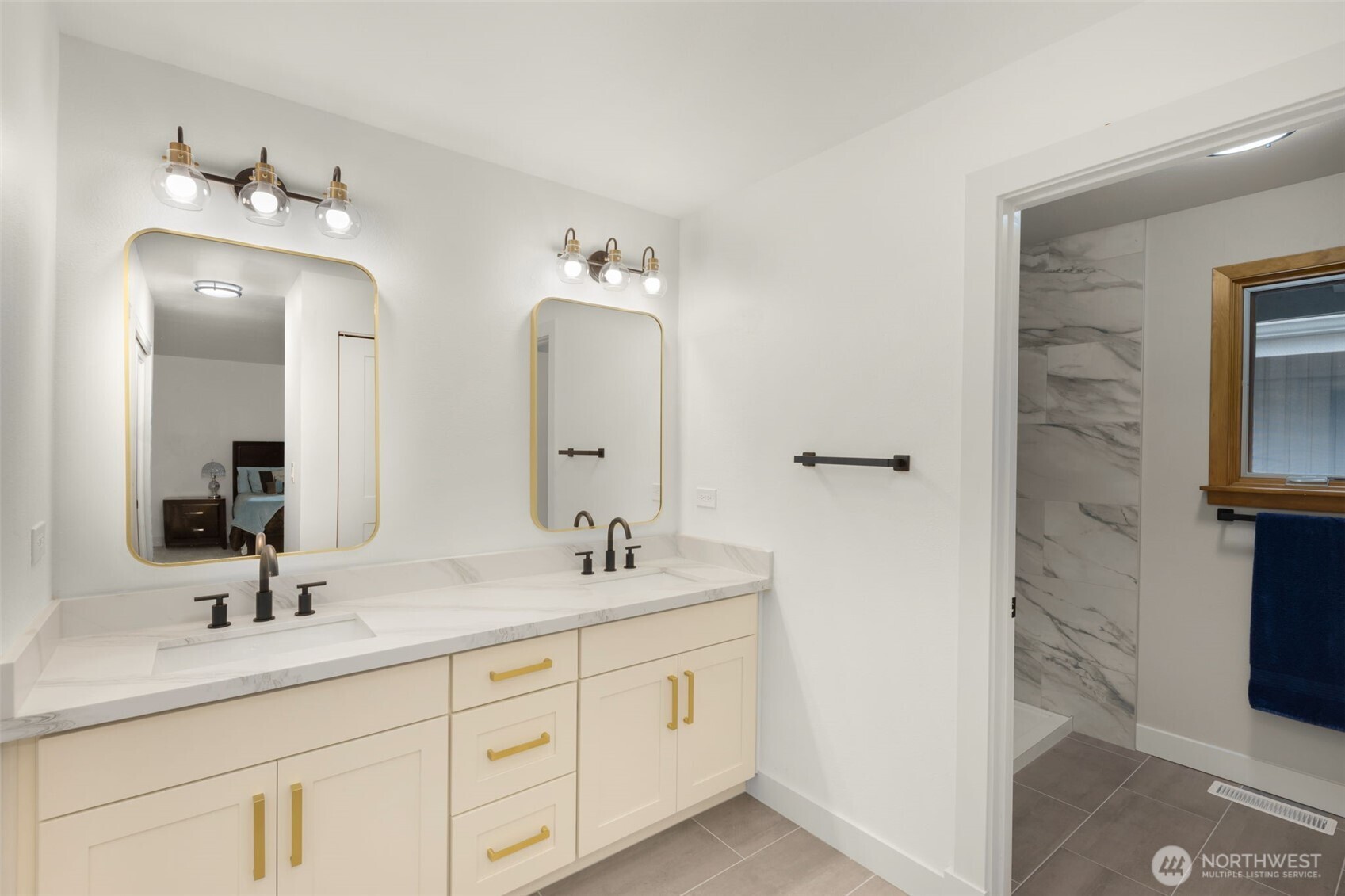 14226 NE 2nd Place #65, Bellevue, WA 98007
