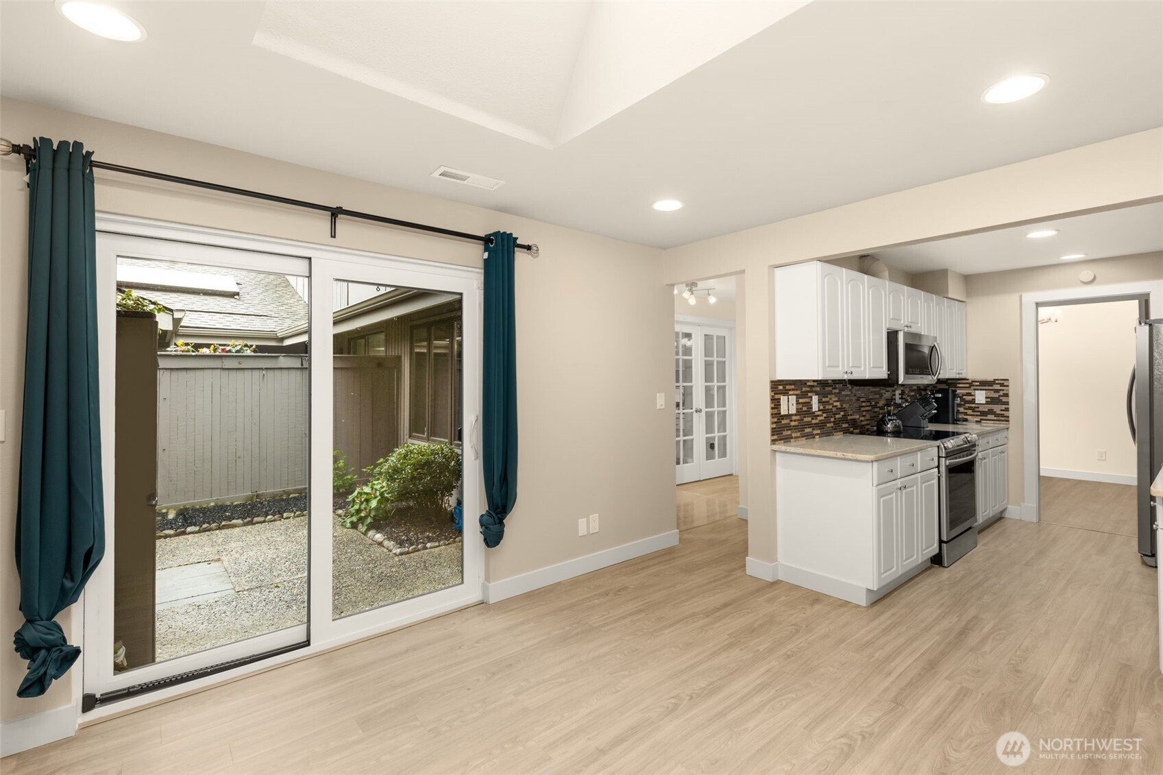 14226 NE 2nd Place #65, Bellevue, WA 98007