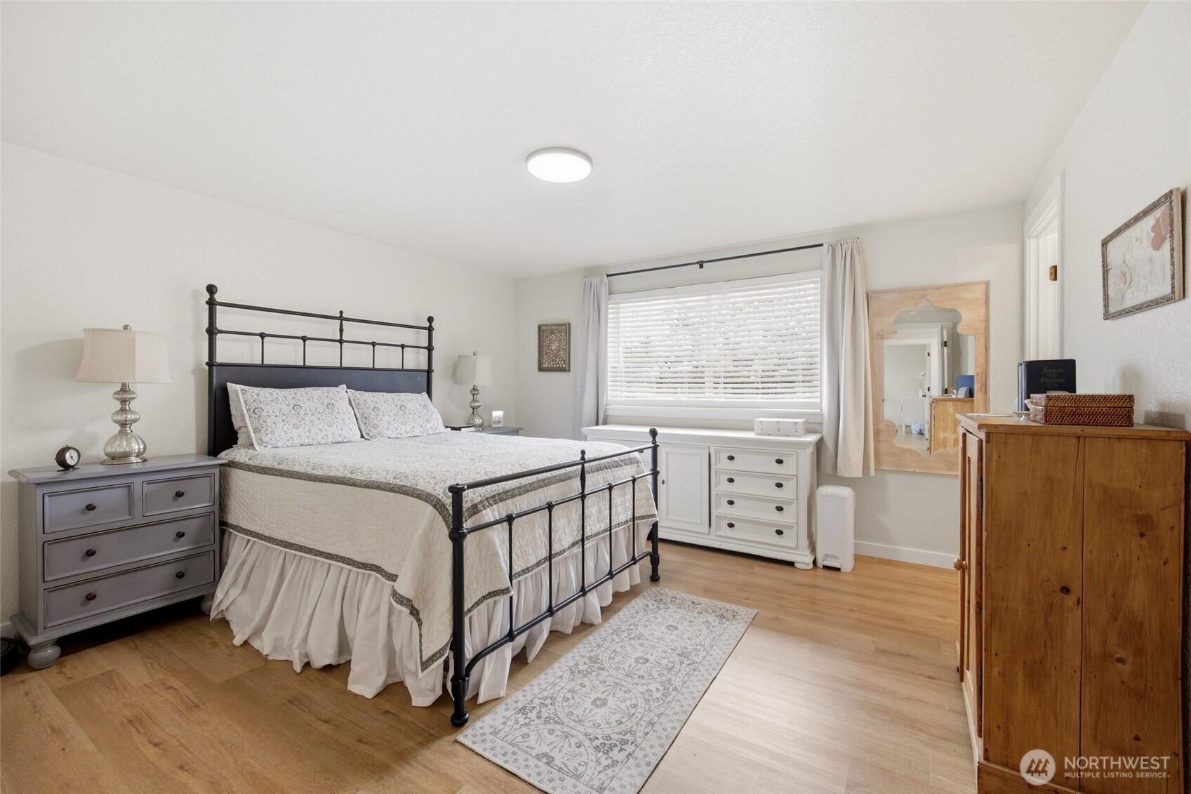 5725 58th Court SE, Lacey, WA 98513